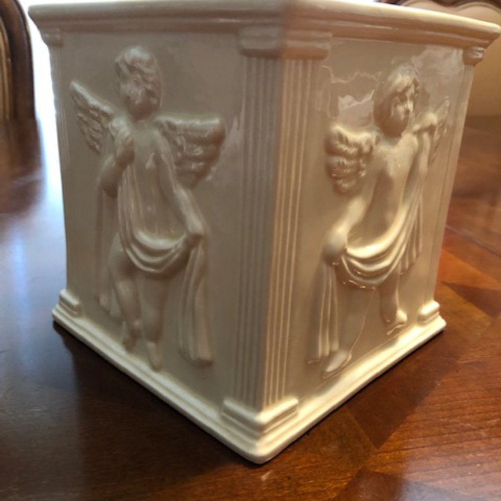 Clay Art Bathware San Franscisco "Cherub" Bath tissue holder 1993